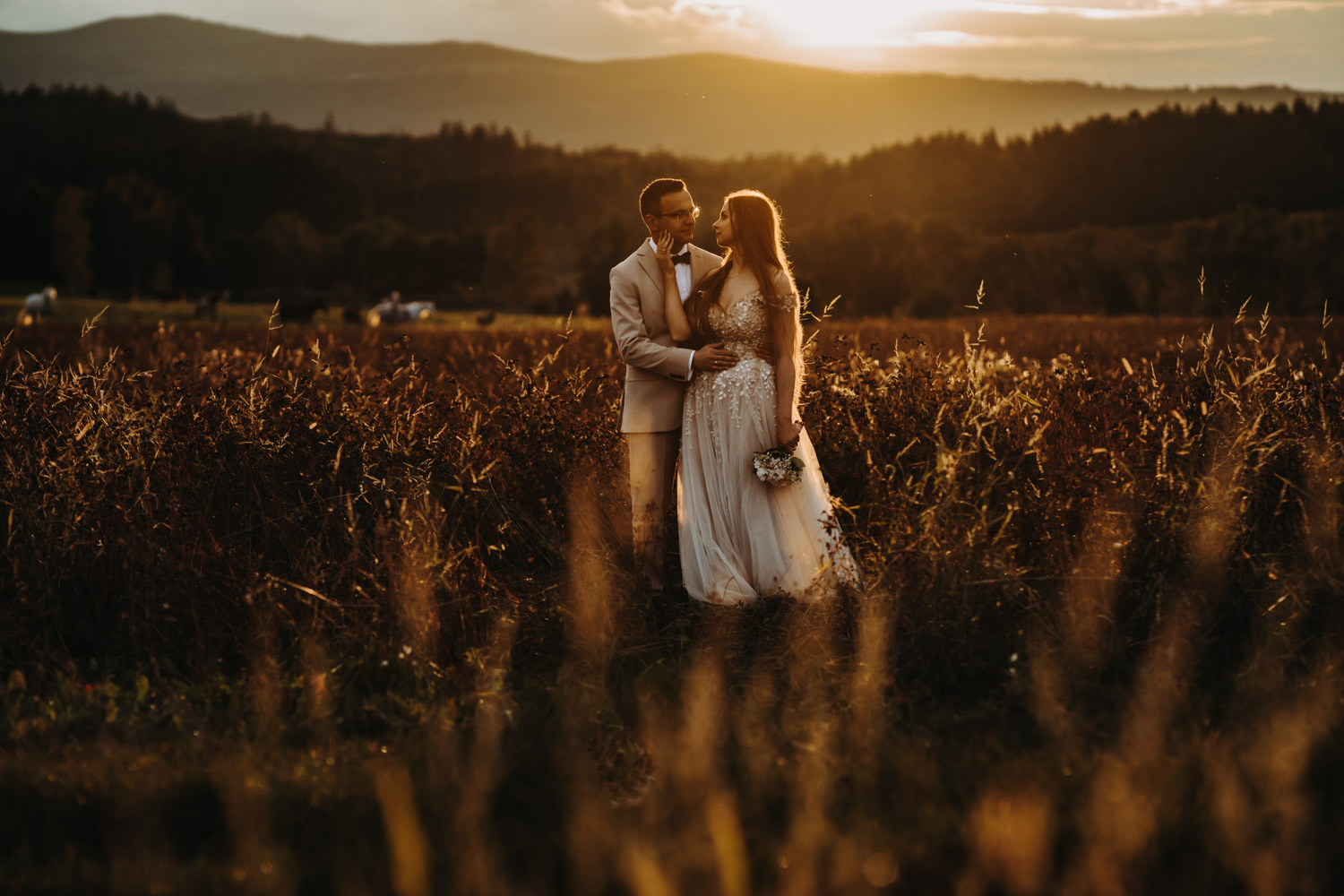 Para Młoda z widokiem na góry zdjęcie fotografa z Zielonej Góry