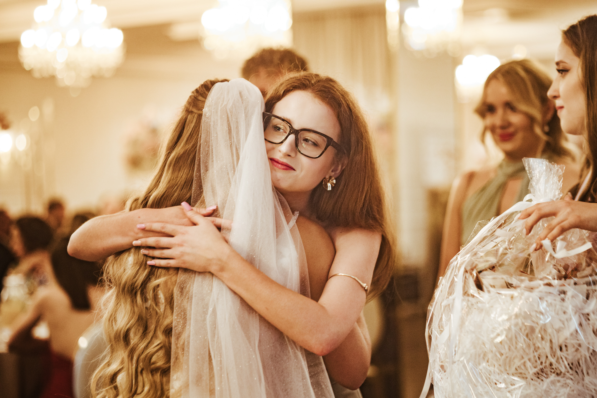 Przywitanie gości przez Patrycję na weselu 2025